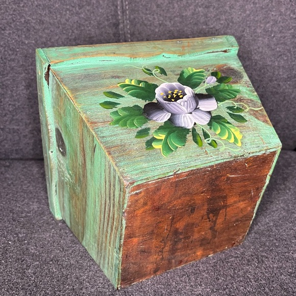 Wooden rustic flower box - Picture 2 of 9